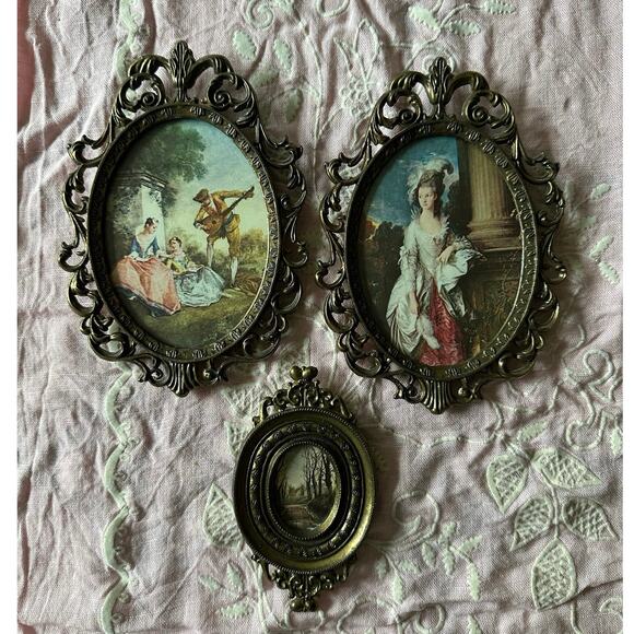 Vintage Antique set of Metal Oval Italian Brass Ornate Mini Silk Pictures Frames - Picture 15 of 16